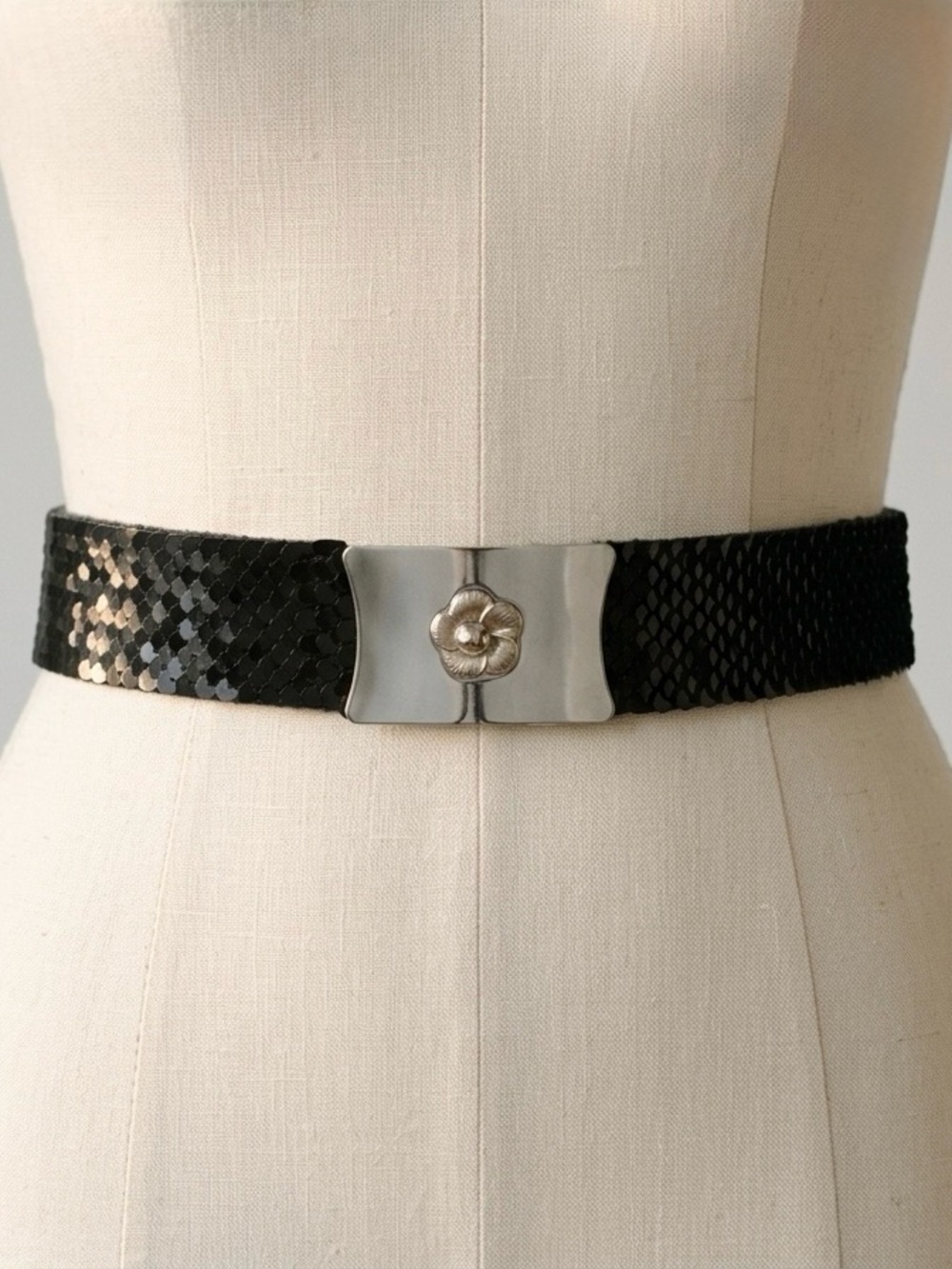 Vintage Fish Scale Sequin Stretch Belt Size Small Medium Black Silver